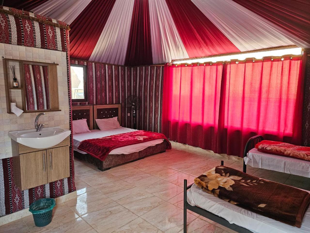 Bed and Breakfast Beduin Star Trail Camp Вади-Рам Экстерьер фото
