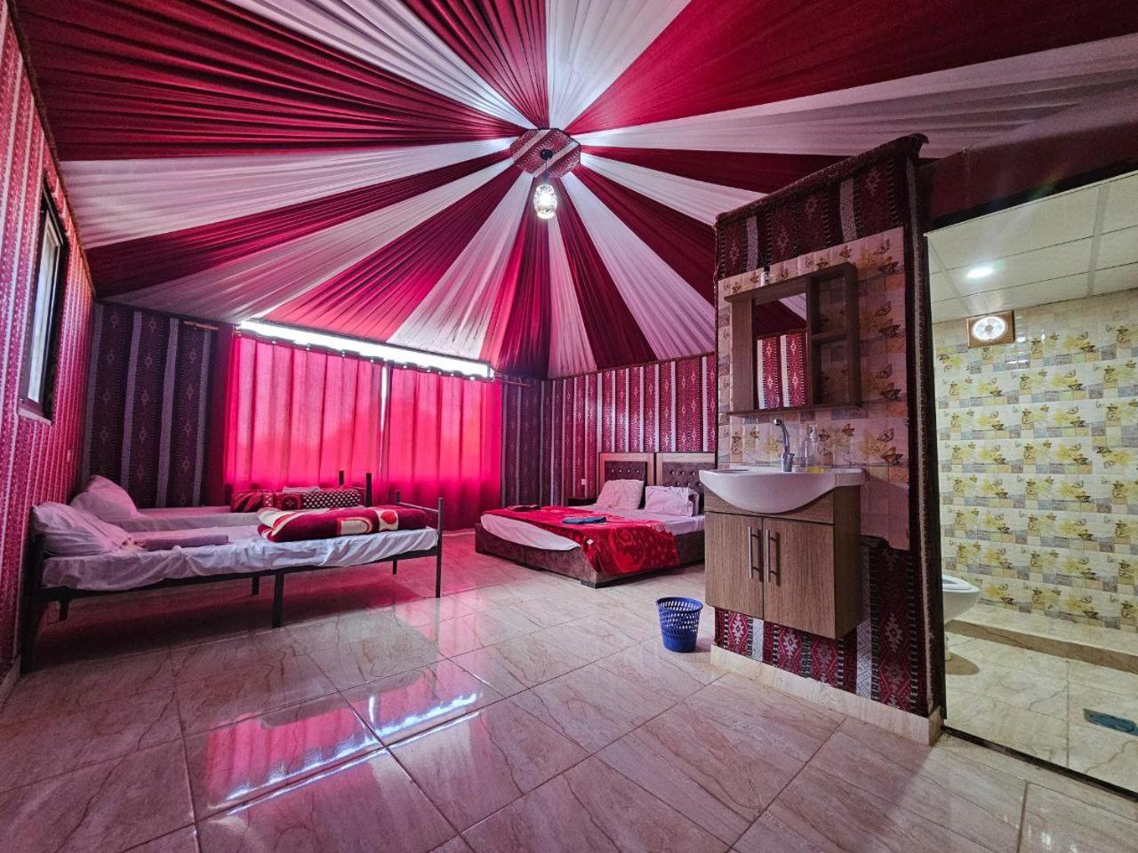 Bed and Breakfast Beduin Star Trail Camp Вади-Рам Экстерьер фото